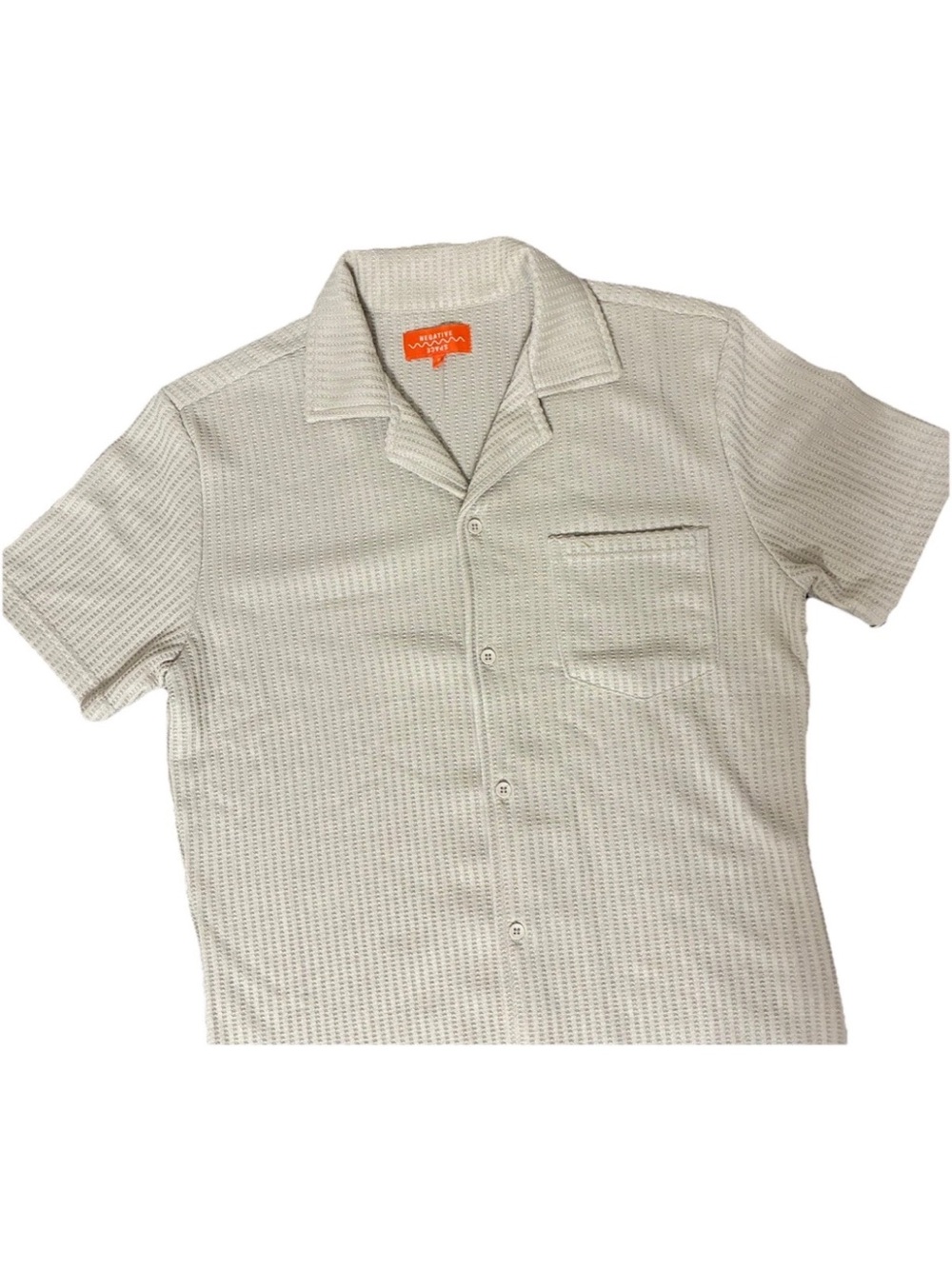 Casual Short-Sleeve Button-Down Shirt in Cream men’s small waffle knit